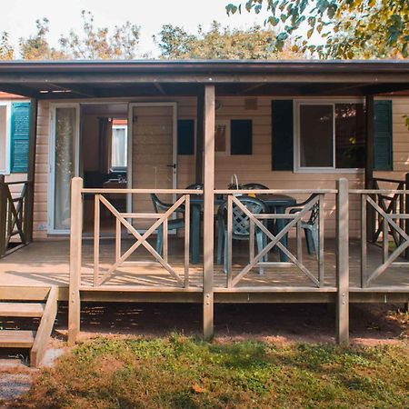 Mobilehomes In Pieve Vecchia - Norditalienische Seen 22044 Manerba del Garda Ngoại thất bức ảnh