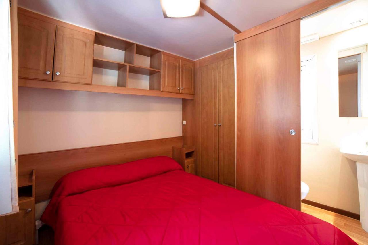 Mobilehomes In Pieve Vecchia - Norditalienische Seen 22044 Manerba del Garda Ngoại thất bức ảnh