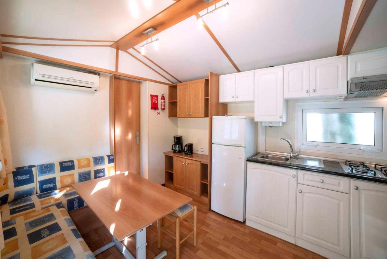 Mobilehomes In Pieve Vecchia - Norditalienische Seen 22044 Manerba del Garda Ngoại thất bức ảnh