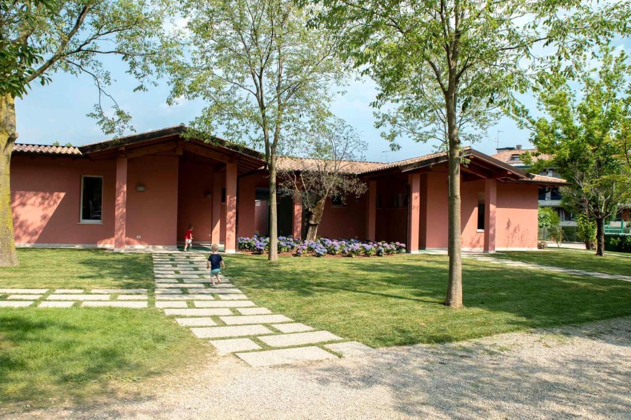 Mobilehomes In Pieve Vecchia - Norditalienische Seen 22044 Manerba del Garda Ngoại thất bức ảnh